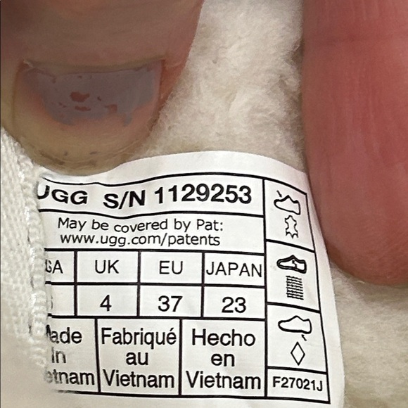 UGG  White and Black Logo Boots - Picture 7 of 9